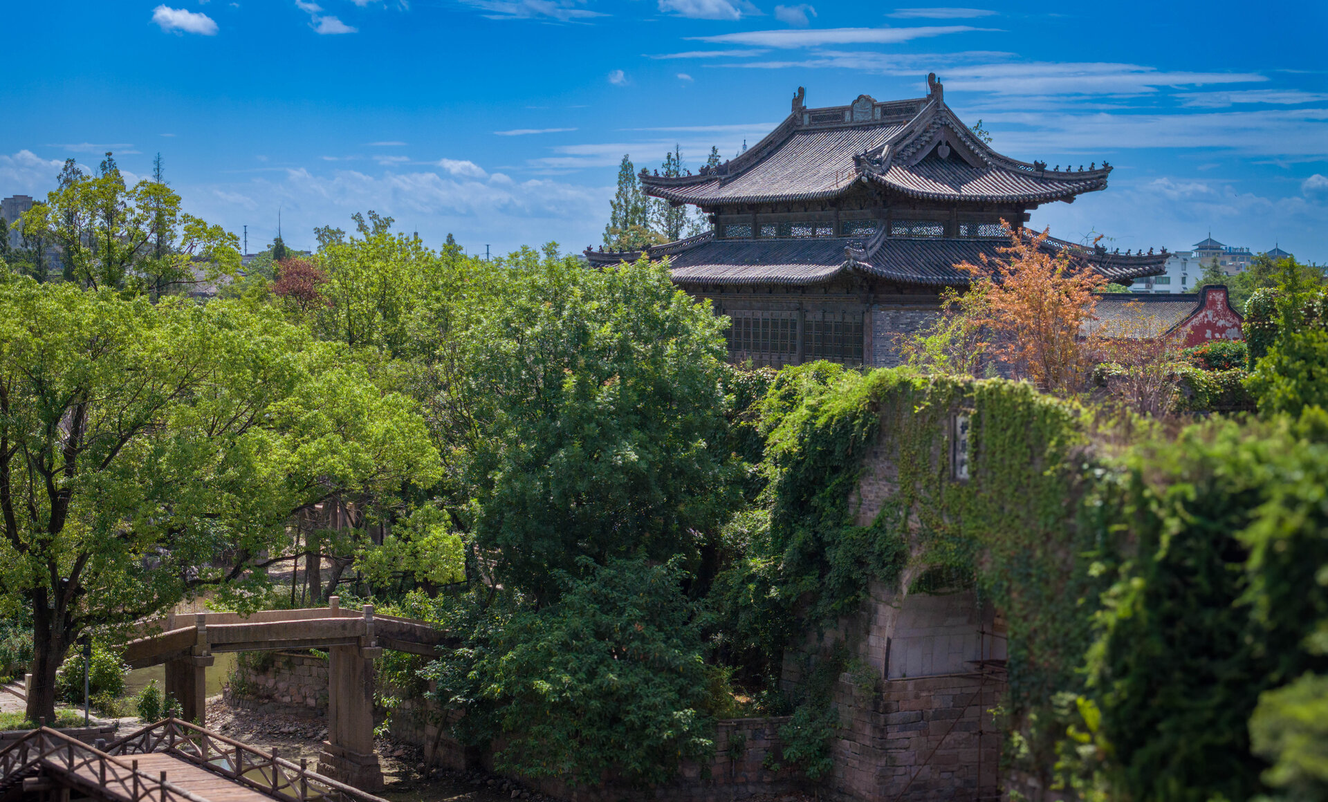 Ruins of the old state city of Haining, showing ancient foundations and historical remains.