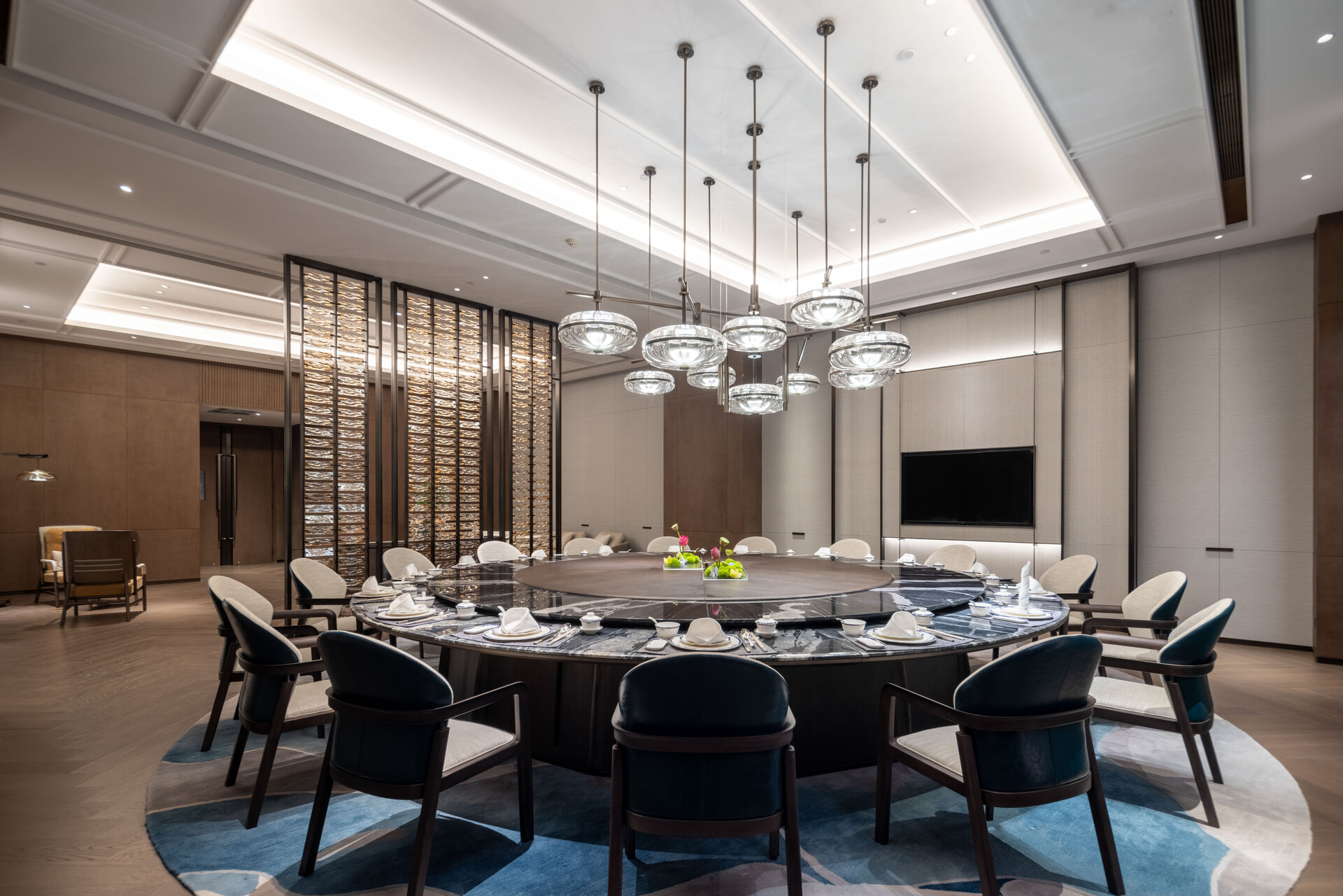 Interior view of a private dining room in the hotel's Chinese restaurant.